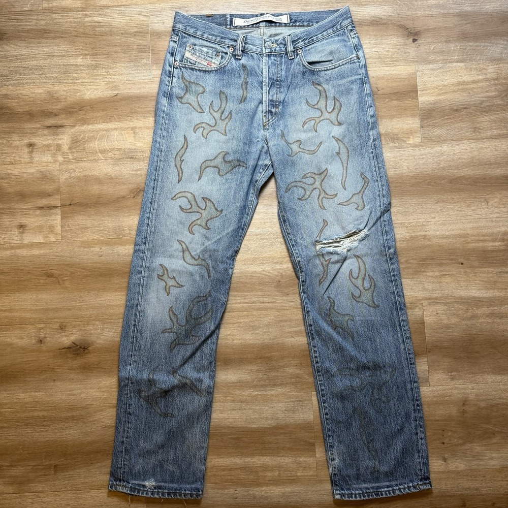 Vintage Diesel Jeans Men 32x32 Blue Straight Leg Unique Flame AOP Made in Italy